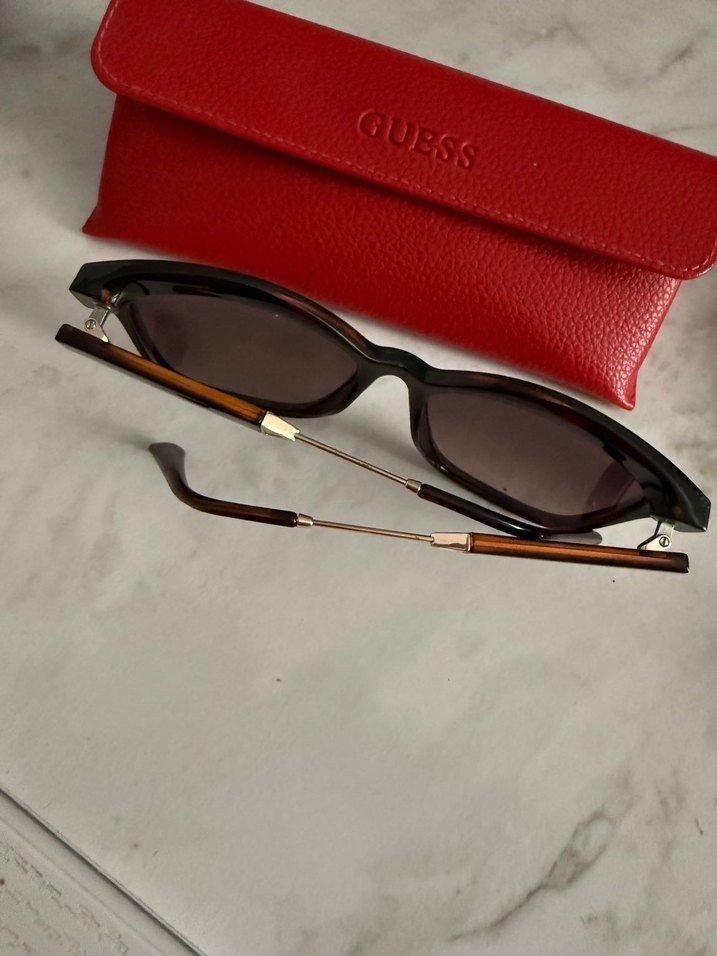 Guess Kadın Klasik Kırmızı Gözlük - Görsel 2