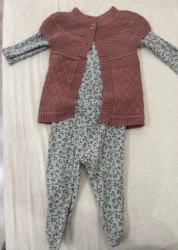 Bordo Triko Hırkalı Gri Desenli Bebek Kız Takımı