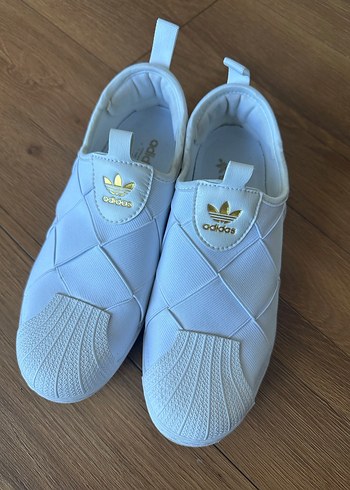 38 Beden Kadın Beyaz Adidas Elastik Spor Ayakkabı