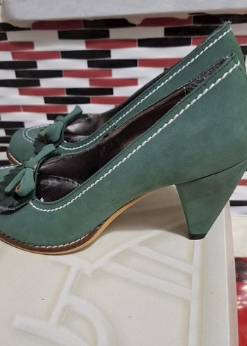 Zara Yeşil Tokalı Kadın Klasik Topuklu Ayakkabı