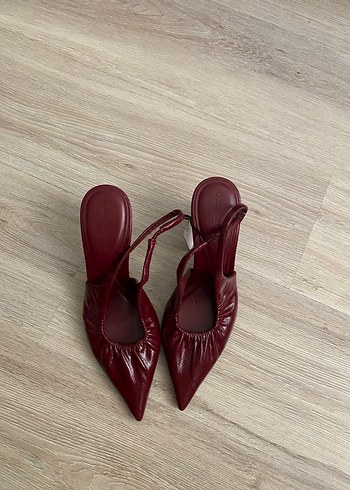 Stradivarius topuklu ayakkabı