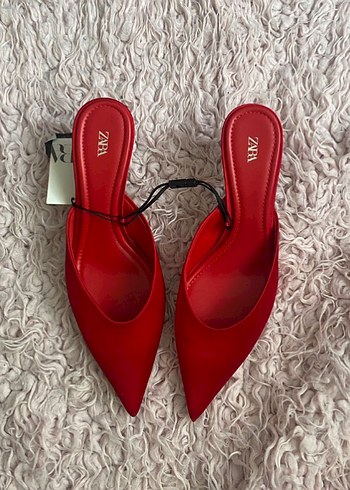 Zara Kırmızı Süet Stiletto Kadın Terlik