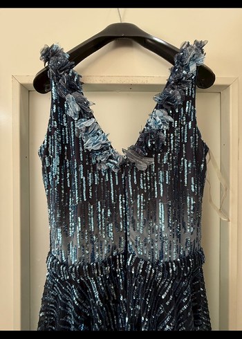 Uzun Lacivert Straplez Volanlı Bohem Pullu abiye - Görsel 5