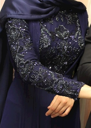 Seçil İşlemeli Uzun Abiye Elbise