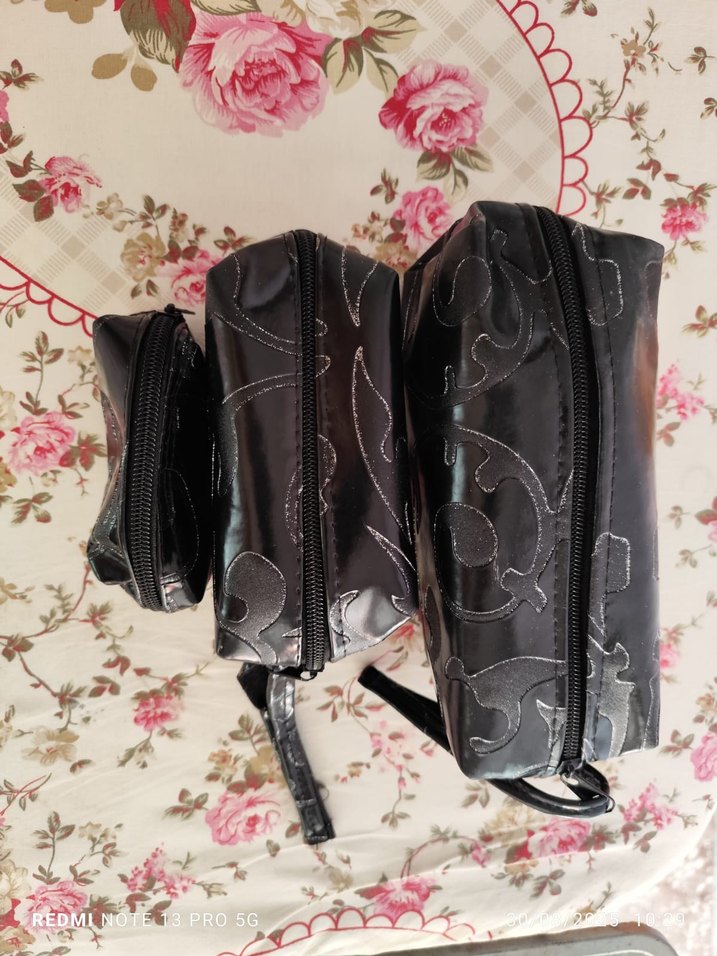 Siyah Makyaj Çantası - Görsel 2