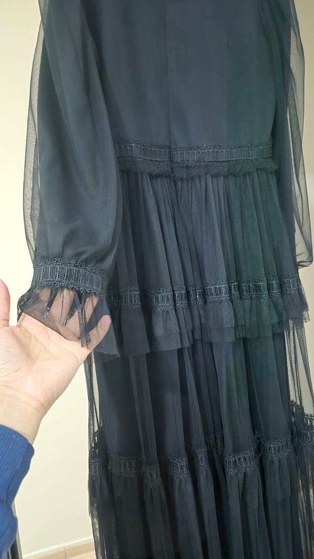 Uzun Siyah Gotik Nakışlı Elbise - Görsel 5