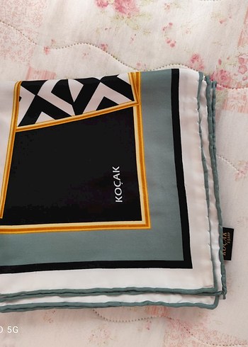 Çok Renkli Kadın Eşarp - Görsel 2