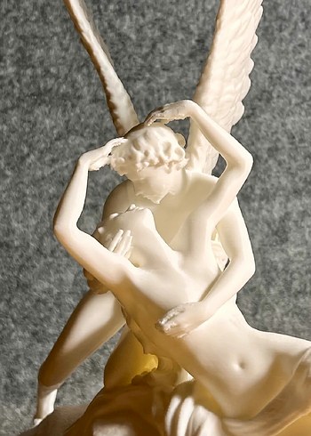 Beyaz Kanatlı Melek Figürü - Görsel 2