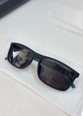 Koyu Yeşil Transparan Minimalist Kadın Güneş Gözlüğü - Görsel 2