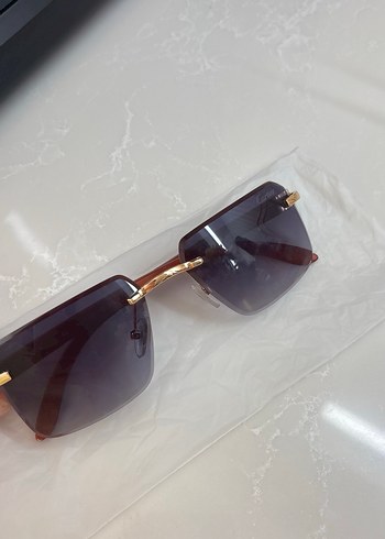 Klasik Şıklıkta Şeffaf Kahverengi Kadın Gözlüğü - Görsel 2