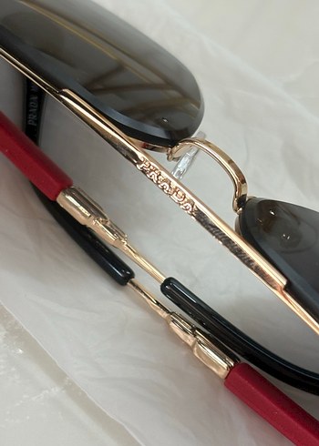 Klasik Şıklık Gri Kadın Güneş Gözlüğü - Görsel 6