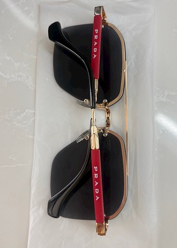 Klasik Şıklık Gri Kadın Güneş Gözlüğü - Görsel 4