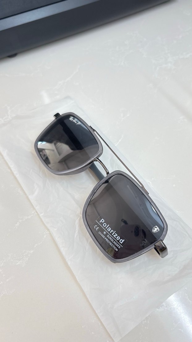 Minimalist Gri Polarize Erkek Güneş Gözlüğü - Görsel 3