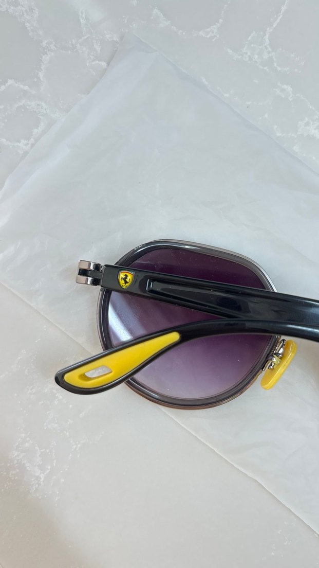 Gri Tokalı Mor Camlı Kadın Gözlüğü - Görsel 4