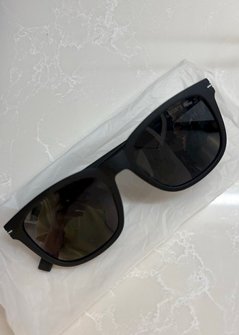 Lacoste Siyah Minimalist Erkek Güneş Gözlüğü - Görsel 3