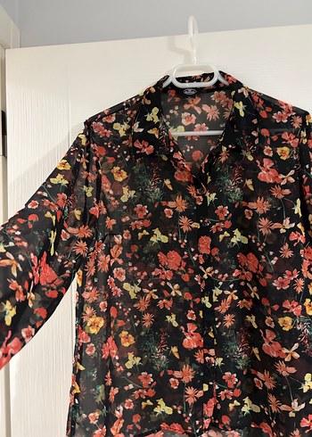 Çiçek Desenli Şeffaf Kadın Gömlek - Görsel 3