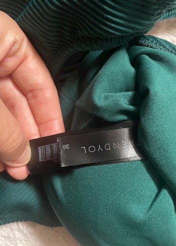 Kemer Detaylı Yeşil Kadın Mayo - Görsel 3