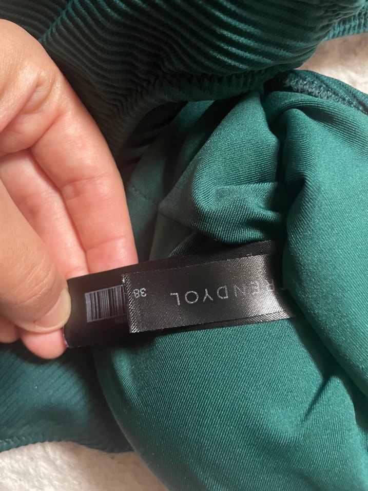 Kemer Detaylı Yeşil Kadın Mayo - Görsel 3