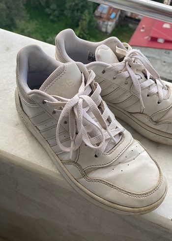Adidas Beyaz Kadın Spor Ayakkabı - Düz Taban