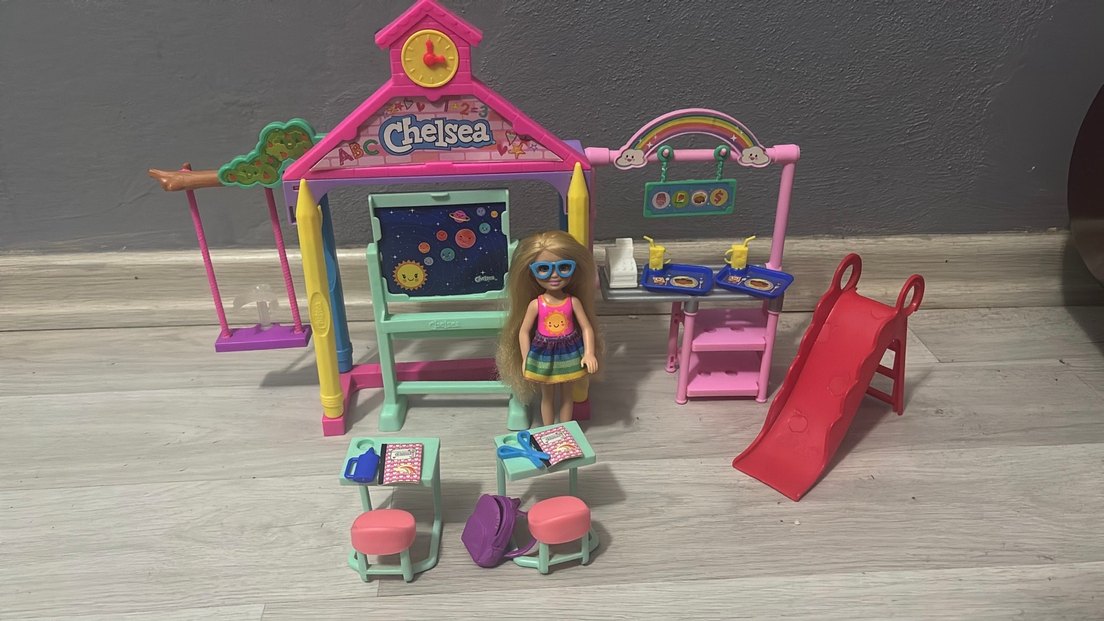 Chelsea Okulda Oyun Seti - Görsel 2