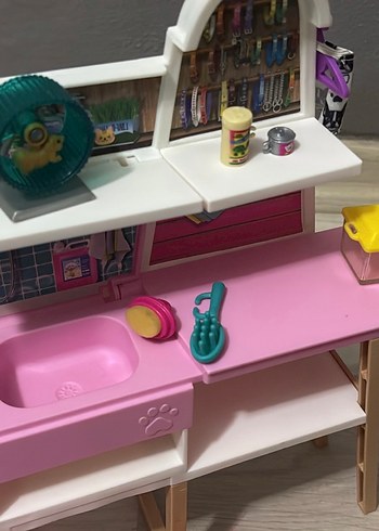 Barbie ve Evcil Hayvan Dükkanı Seti - Görsel 2