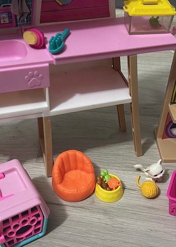 Barbie ve Evcil Hayvan Dükkanı Seti - Görsel 3