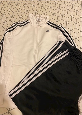 Beyaz Siyah Adidas Fermuarlı Eşofman Takımı