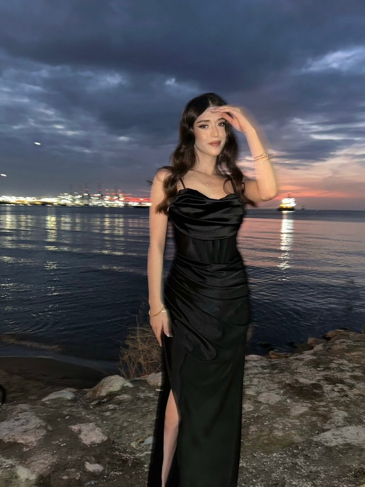 Siyah Drapeli Uzun Straplez Elbise - Görsel 4