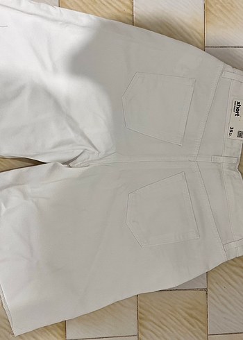 Diğer Beyaz Pamuklu Salaş Mini Denim Şort