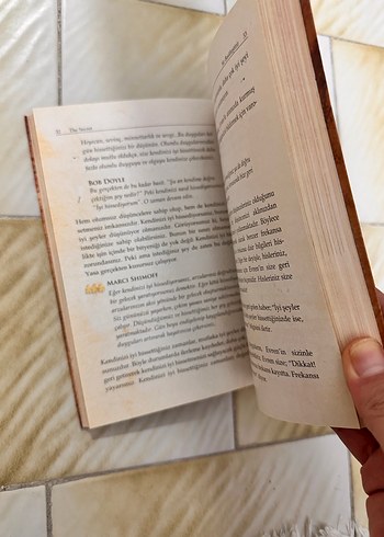  The Secret - Rhonda Byrne Kişisel Gelişim Kitabı
