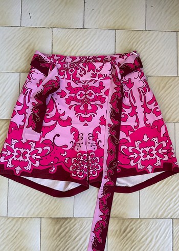 Pembe Bağlamalı Mini Şort