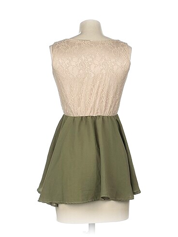 s Beden PreLoved Kısa Elbise %70 İndirimli.