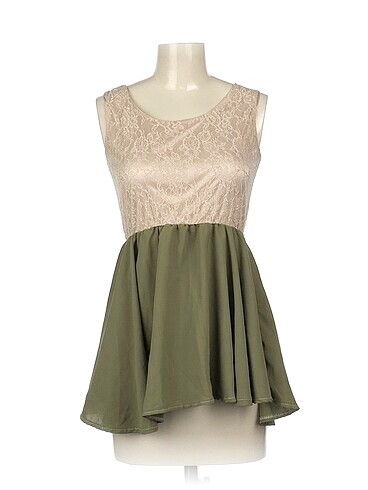 PreLoved Kısa Elbise %70 İndirimli.