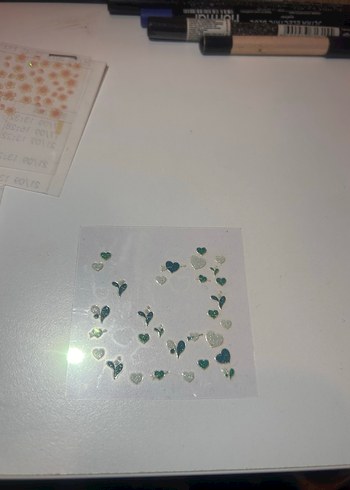 Renkli Kalp ve Çiçek Tırnak Süslemeleri - Görsel 3