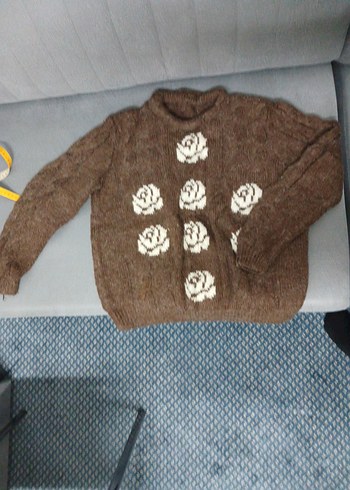 Diğer Çiçek Desenli Kahverengi yün kazak