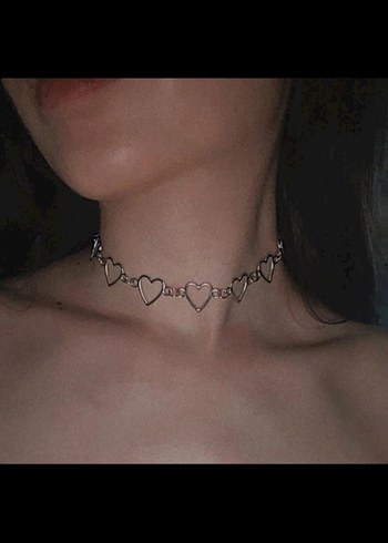 Altın Renk Zincir Detaylı Gotik Midi Kolye