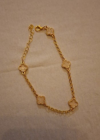 Van Cleef Mineli Altın Renk Zincir Detaylı Kadın Bileklik