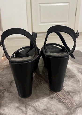 Zara Siyah Süet Platform Topuklu Kadın Ayakkabı - Görsel 4
