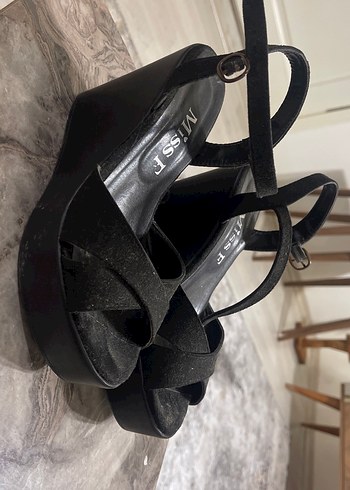 Zara Siyah Süet Platform Topuklu Kadın Ayakkabı - Görsel 2