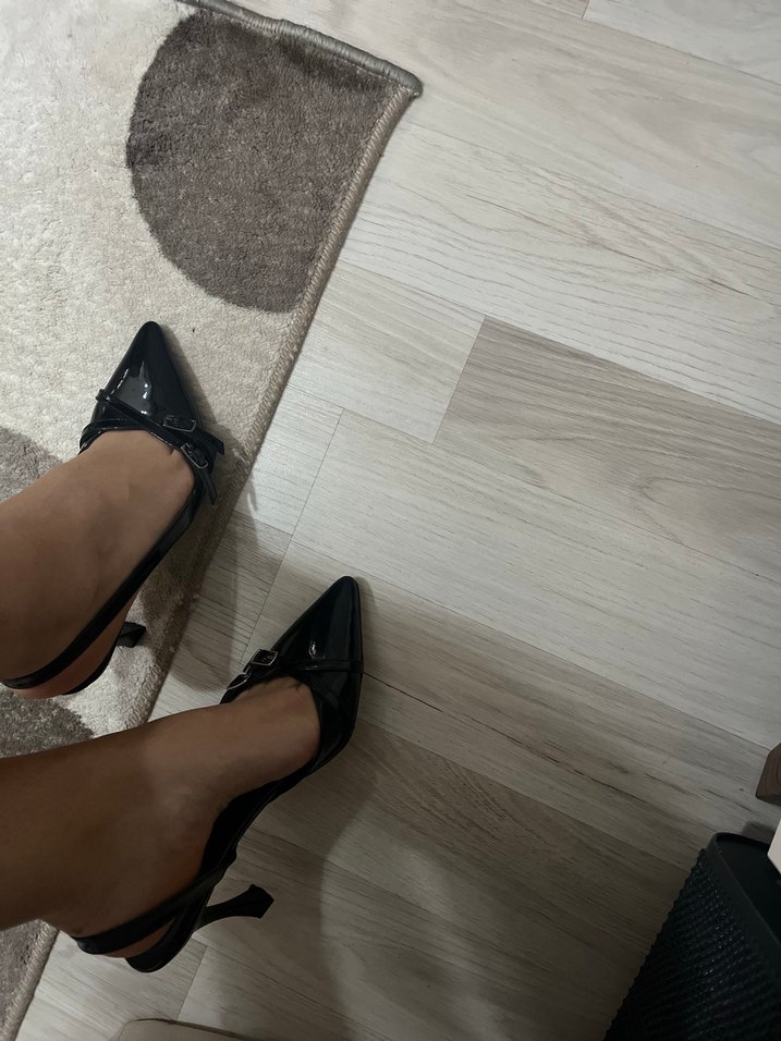 Siyah topuklu ayakkabı - Görsel 3