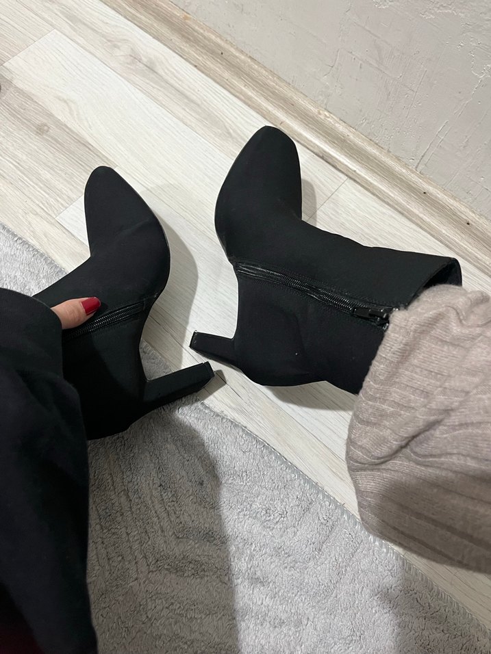 Siyah Süet topuklu bot - Görsel 3