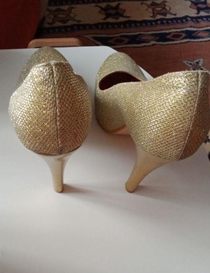 Altın Renkli Parlak Stiletto Topuklu Kadın Ayakkabı - Görsel 2