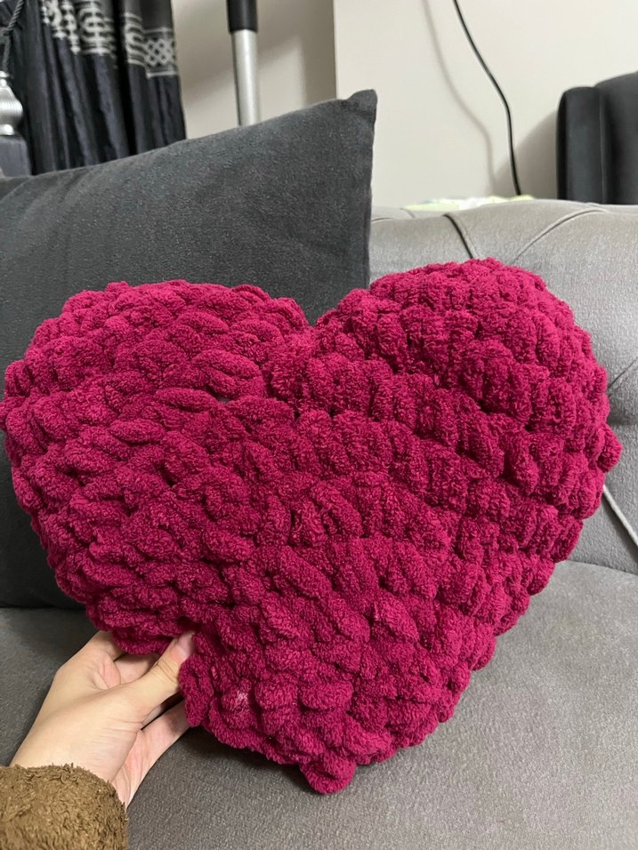 Yün Kalp Şekilli Çocuk Yastığı - Görsel 2