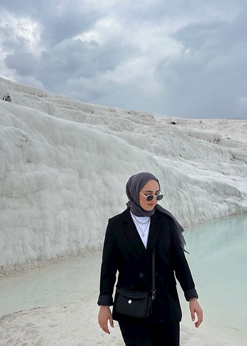 Siyah Minimalist Kadın Blazer