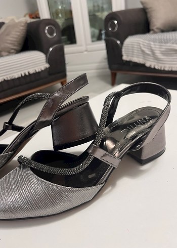 Gri Yılan Desenli Metal Stiletto Topuklu Ayakkabı - Görsel 4