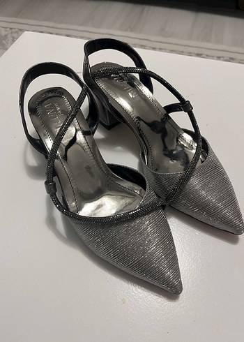 Gri Yılan Desenli Metal Stiletto Topuklu Ayakkabı - Görsel 2