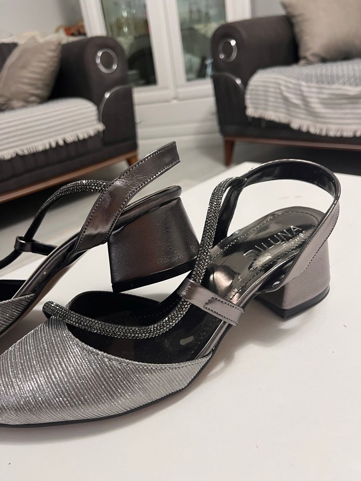 Gri Yılan Desenli Metal Stiletto Topuklu Ayakkabı - Görsel 4