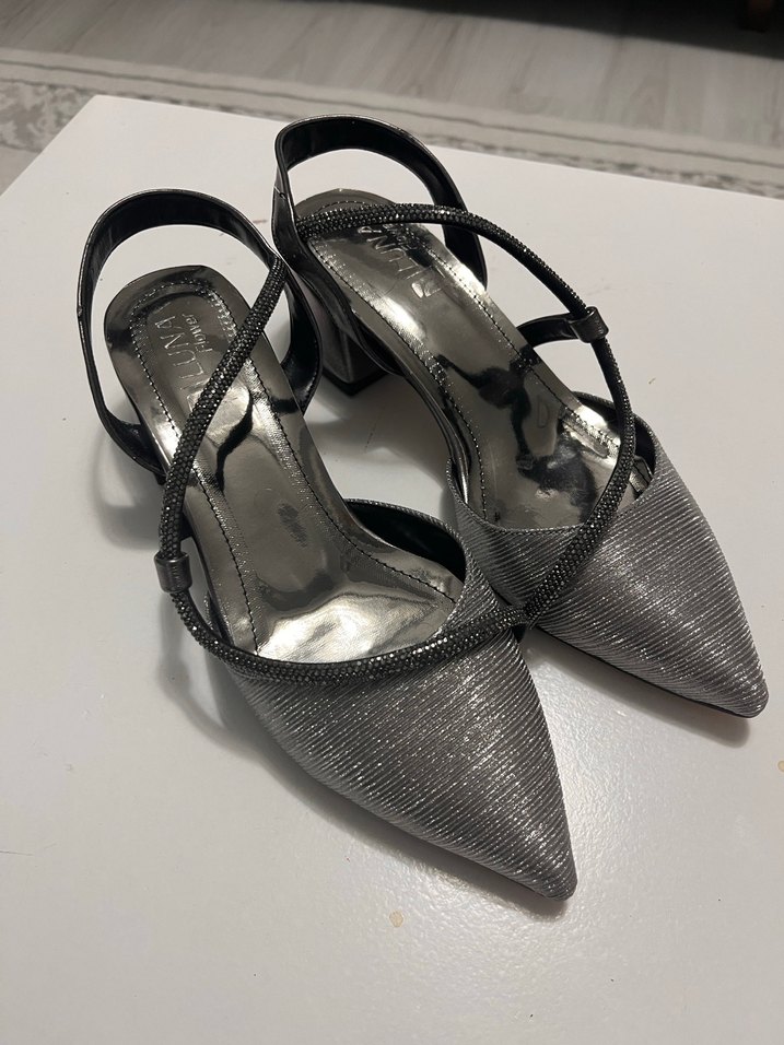 Gri Yılan Desenli Metal Stiletto Topuklu Ayakkabı - Görsel 2