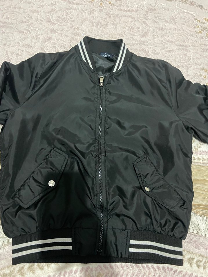 Fermuarlı önü uzun kollu ve bisiklet yaka siyah erkek ceket13yaş - Görsel 2