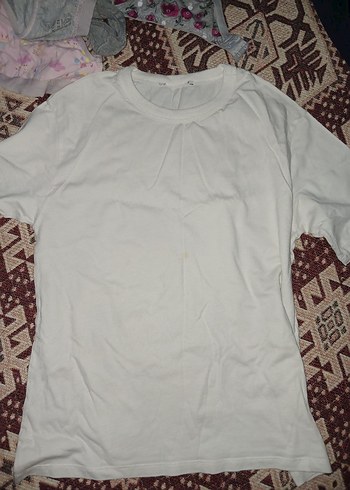 Kadın Beyaz Pamuklu Kısa Kollu Tişört